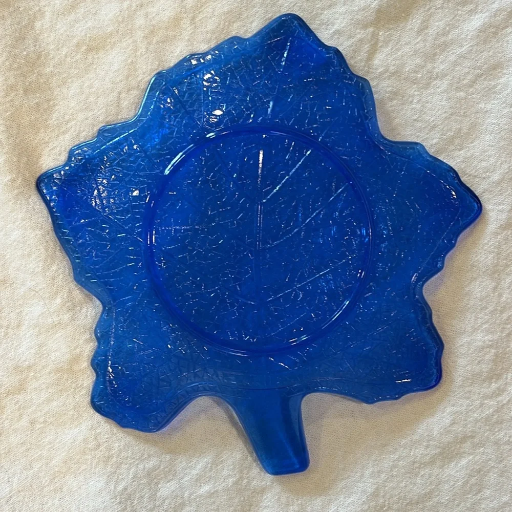 Blue Glass Leaf Plate